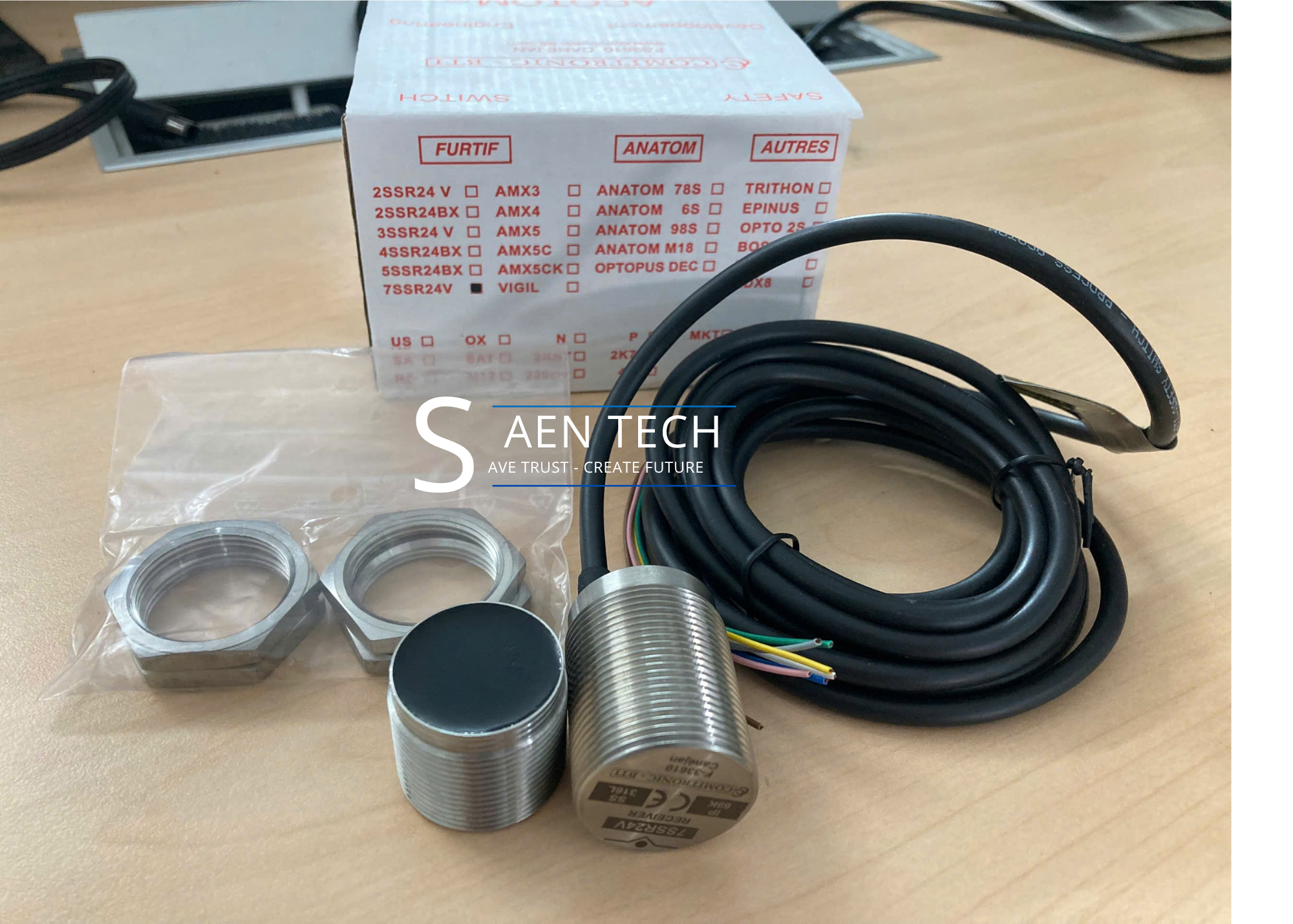 Công tắc Comitronic-BTI 7SSR24V/3M