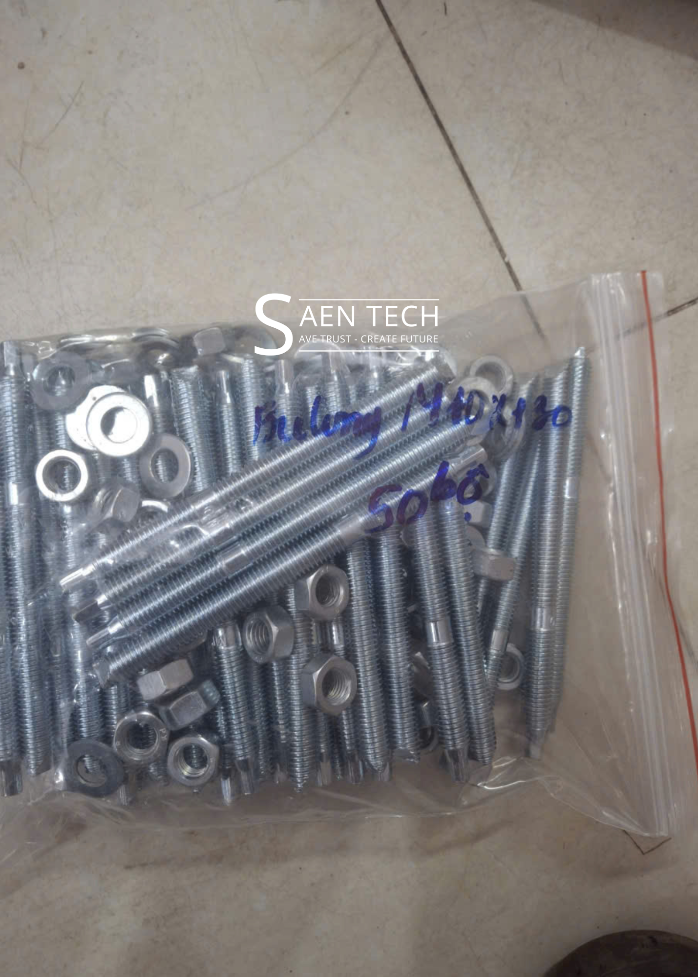 Bulong thép 5.8 M10x130 kèm Matit ống nhộng RM M10