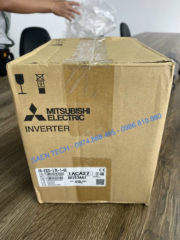 Biến tần Mitsubishi FR-E820-0.4K-1-60 0.4kW 3 Pha 220V - Saentech